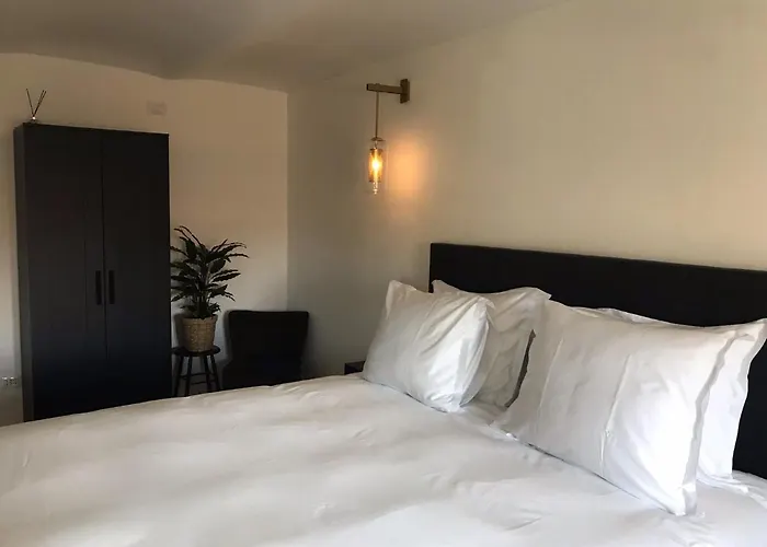 Sotto La Vigna Charm Adults Only Vacation Alojamento de Acomodação e Pequeno-almoço Montegrosso dʼAsti