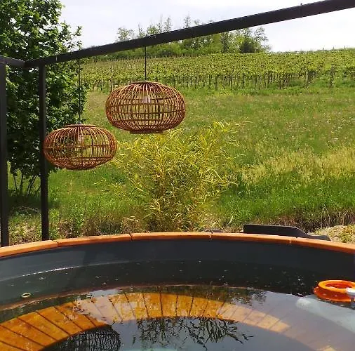 Sotto La Vigna Charm Adults Only Vacation 4* Montegrosso dʼAsti