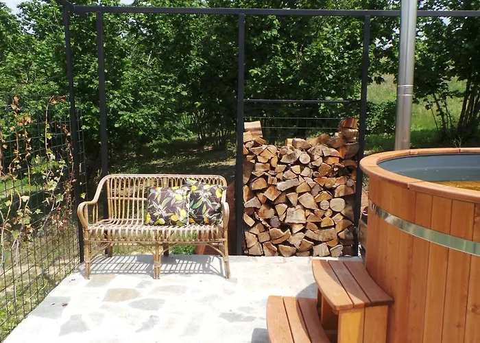 Sotto La Vigna Charm Adults Only Vacation 4* Montegrosso dʼAsti